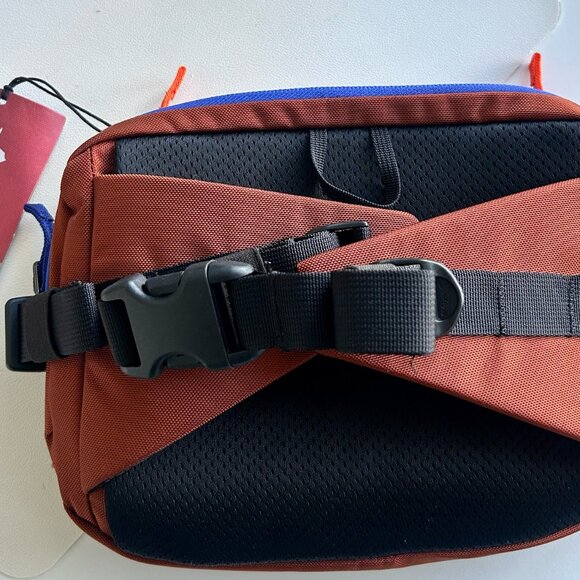 Cotopaxi Alpha X 4L Hip Pack in Rust NWT - Picture 2 of 4